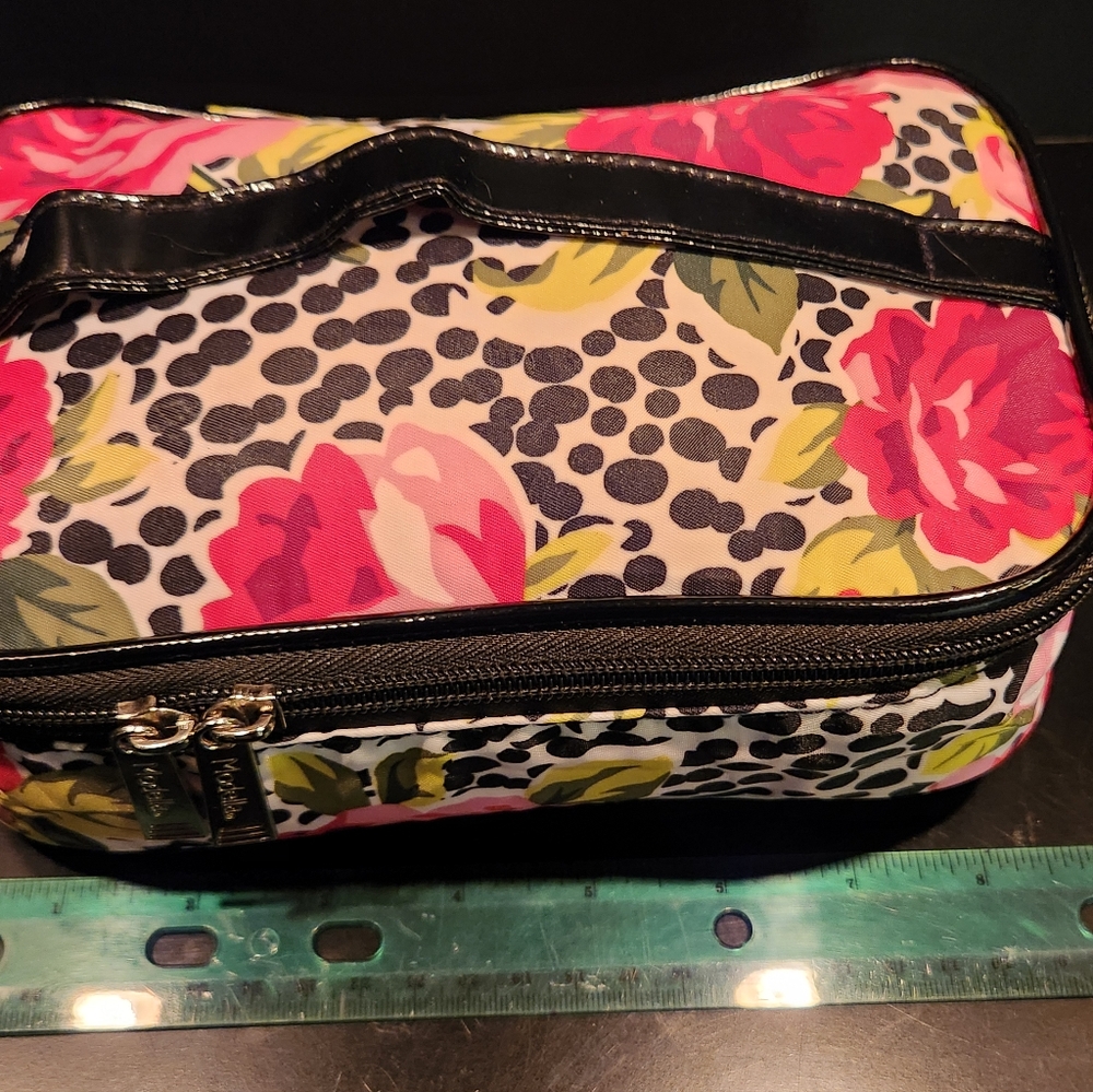 Floral and Black Patent Cosmetic Bag Bundle With A Pink  (2)S (1)M (1)L - Picture 5 of 10